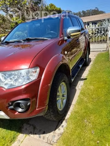 Mitsubishi montero sport 2015