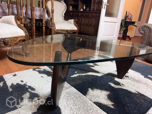 Mesa centro de madera con vidrio