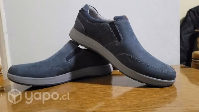 Zapatos marca Clark Nubuck - Imagen 2