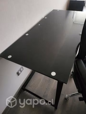 Escritorio y silla - Imagen 2