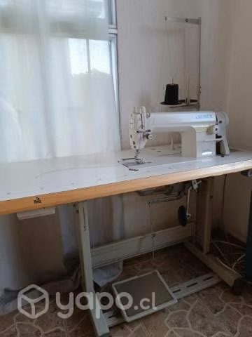 Máquina de coser recta industrial Juki
