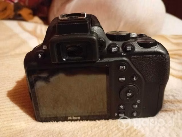 Camara Nikon D3500