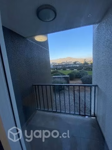 Arriendo departamento año corrido semi amoblado