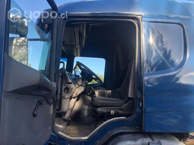 Tracto camion 4 x 2 permuto POR CAMIONETA