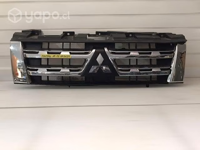 Máscara Mitsubishi Montero 2009-2013