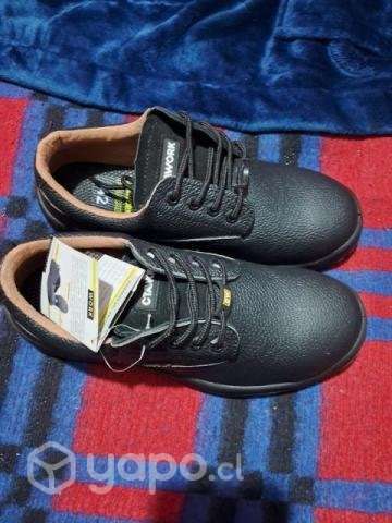 Zapatos a la venta talla 42 - Imagen 2