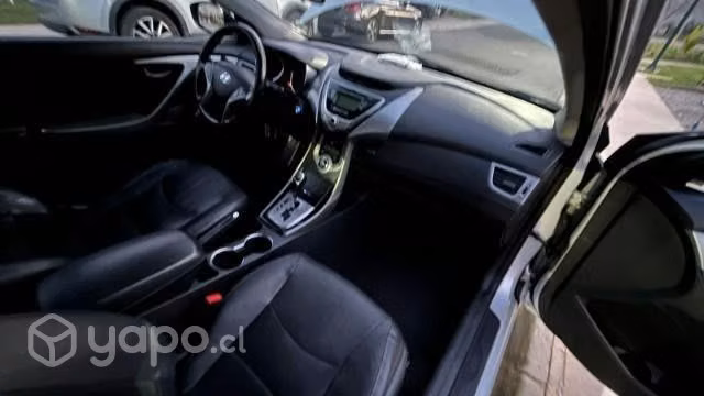 Hyundai Elantra 2014 - Imagen 5