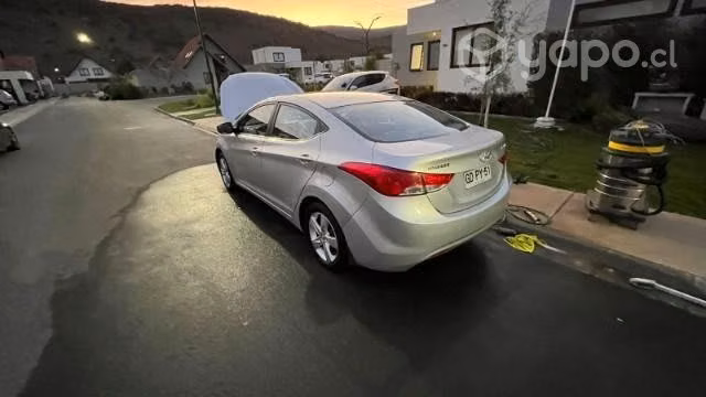 Hyundai Elantra 2014 - Imagen 2