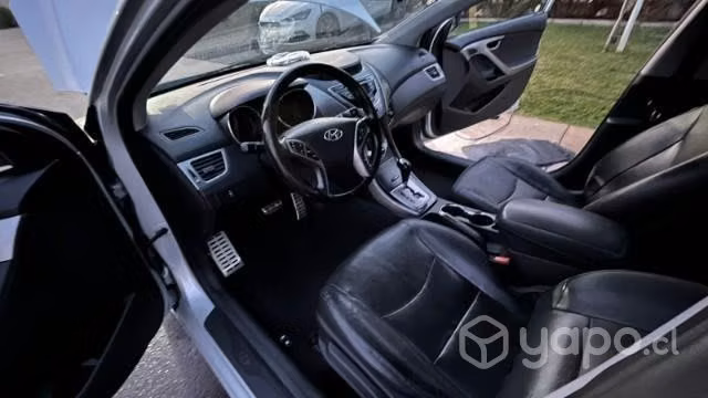 Hyundai Elantra 2014 - Imagen 4