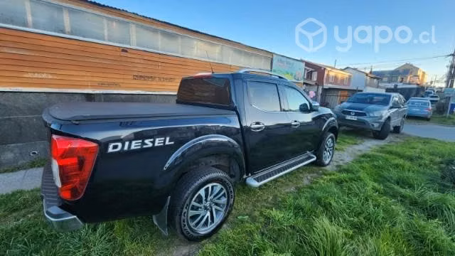 Vendo Nissan np300 Le FULL O PERMUTA