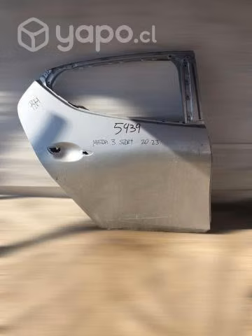 Puerta trasera rh mazda 3 sport 2020-2023