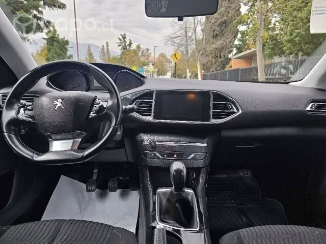 Vendo o permuto Pegueot 308 año 2017 motor 1.2 - Imagen 7