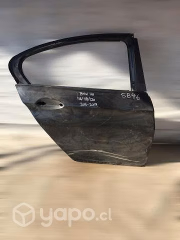 Puerta trasera rh bmw  2016-2019