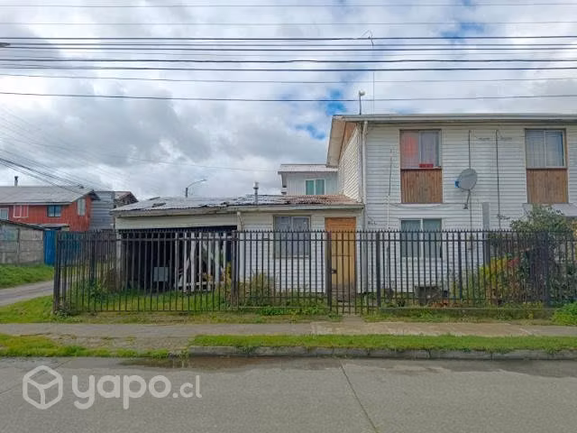 SE VENDE CASA +departamen en alerce norte av.pr