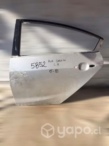Puerta trasera lh kia cerato 2015-2018
