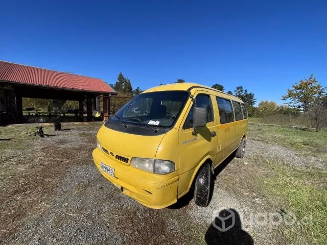 Vendo mini bus partícular (transporte de pasajero)
