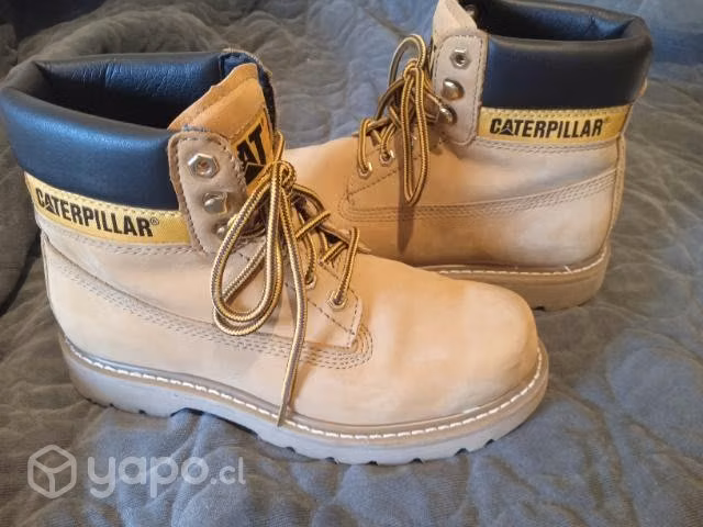 Botines Catterpilar café claro amarillo talla 38