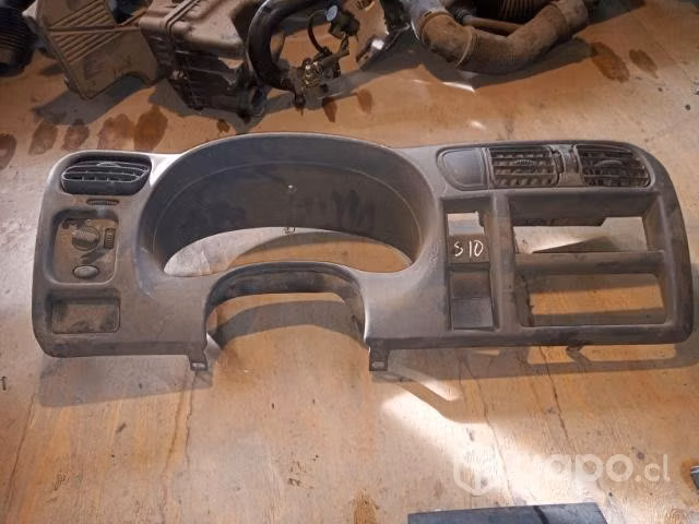 Chevy s10 apashe 2006 cubre tablero panel central