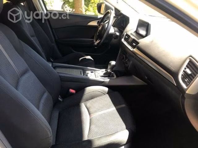 Se vende mazda 3, año 2019, automático, 6 vel