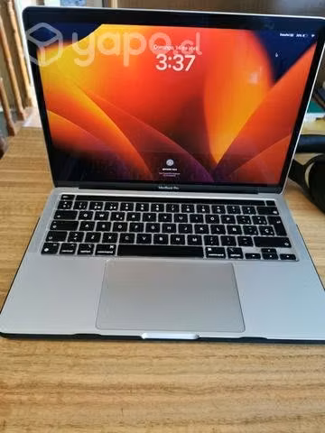 MacBook Pro 13 chip M1, 8 gb RAM, 256 gb SSD