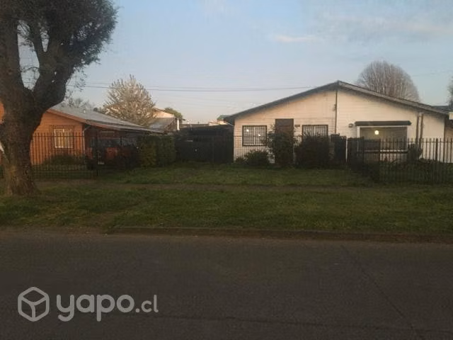 Venta casa con departamento interior y entrada ind