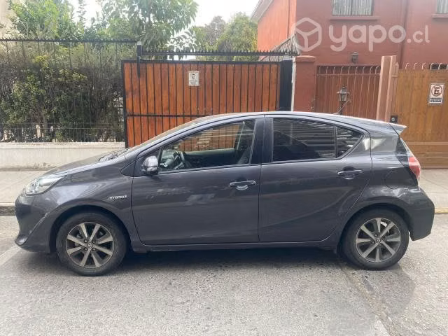Toyota prius 2018