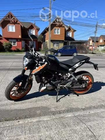 Moto KTM Duke 200