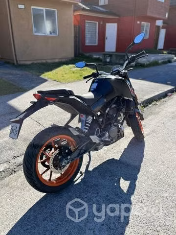 Moto KTM Duke 200