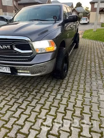 Ram 1500 permuto - Imagen 6