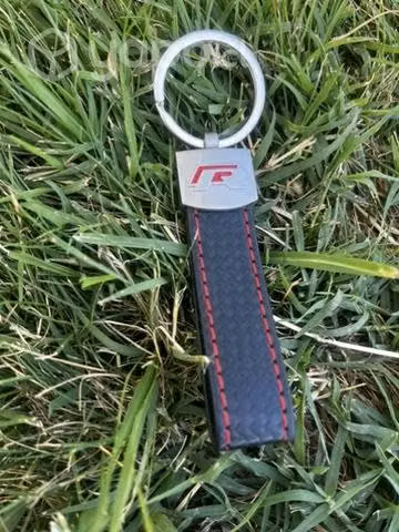 Llaveros auto R