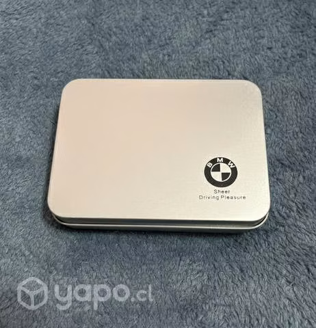 Llavero auto llave BMW con caja metálica