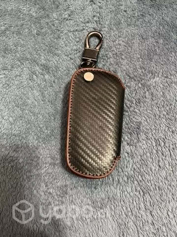 Llavero auto llave BMW con caja metálica