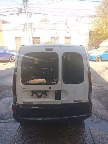 Renault kangoo 1.9 2004 diesel en desarme puertas