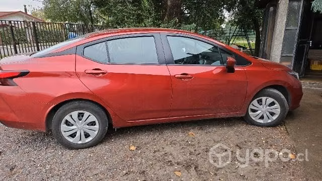 Nissan new versa impecable