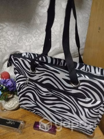 Cartera mediana estampado de cebra
