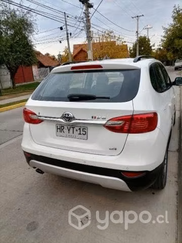 BRILLIANCE V5 1.5 año 2016 - Imagen 2