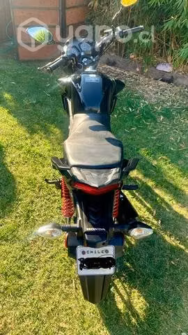 Moto Honda Twister 125 2022