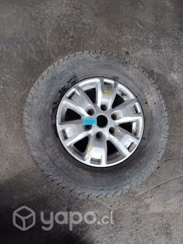 Llanta Aluminio Detalle Con Neumático Ford Ranger