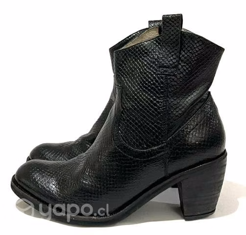 Botín Texano De Cuero Marca Wados N*38 Negro