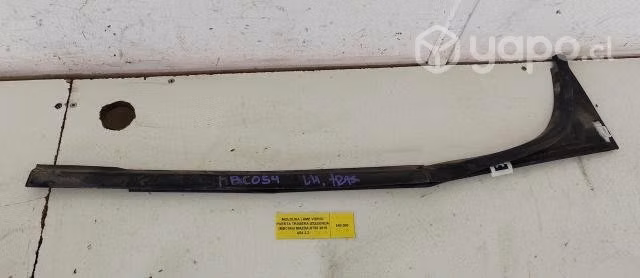 Moldura Lame Vidrio Tras Izq (MBC054) BT50 2019