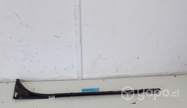 Moldura Lame Vidrio Tras Der (MBT1254) BT50 2020
