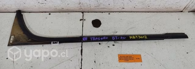 Moldura Lame Vidrio Tras Der (MBT3012) BT50 2020
