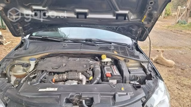 Peugeot 301 2014 allure 1.6 hdi 92 hp