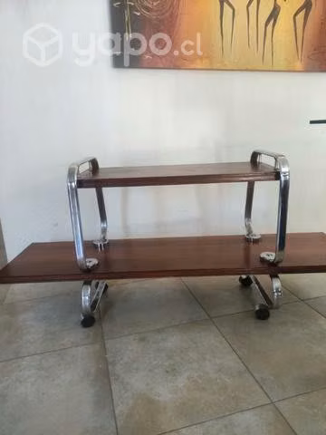 Mueble cromado om