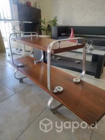Mueble cromado om