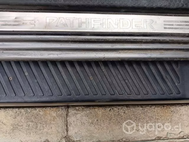 Nissan pathfinder