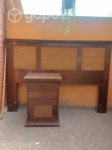 Respaldo de cama 2 plazas más velador marca cic