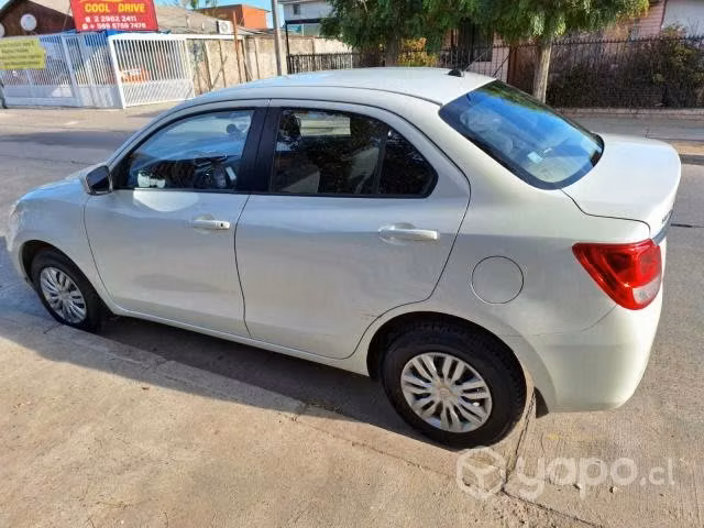 Suzuki dzire 2022 - Imagen 5