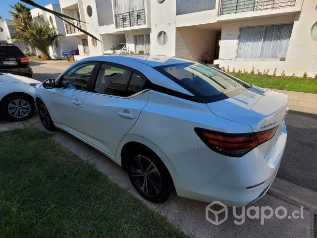Nissan sentra avance mt