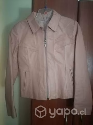 Chaqueta de cuero color palo rosa